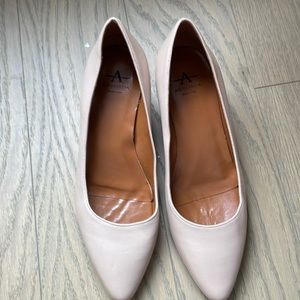 Aquatalia heels, new without box, never worn